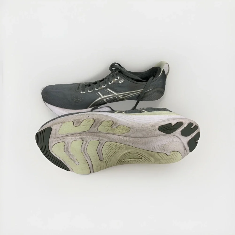 ASICS PUREGEL Kayano 32 women’s shoes tennis‎ sneakers US 11 EUR 43.5 EUC gray
